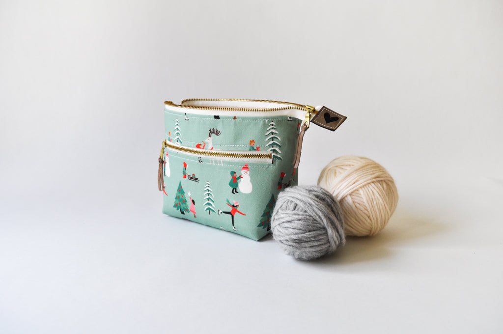 Extra Small Project Bag in "Children in the Snow"