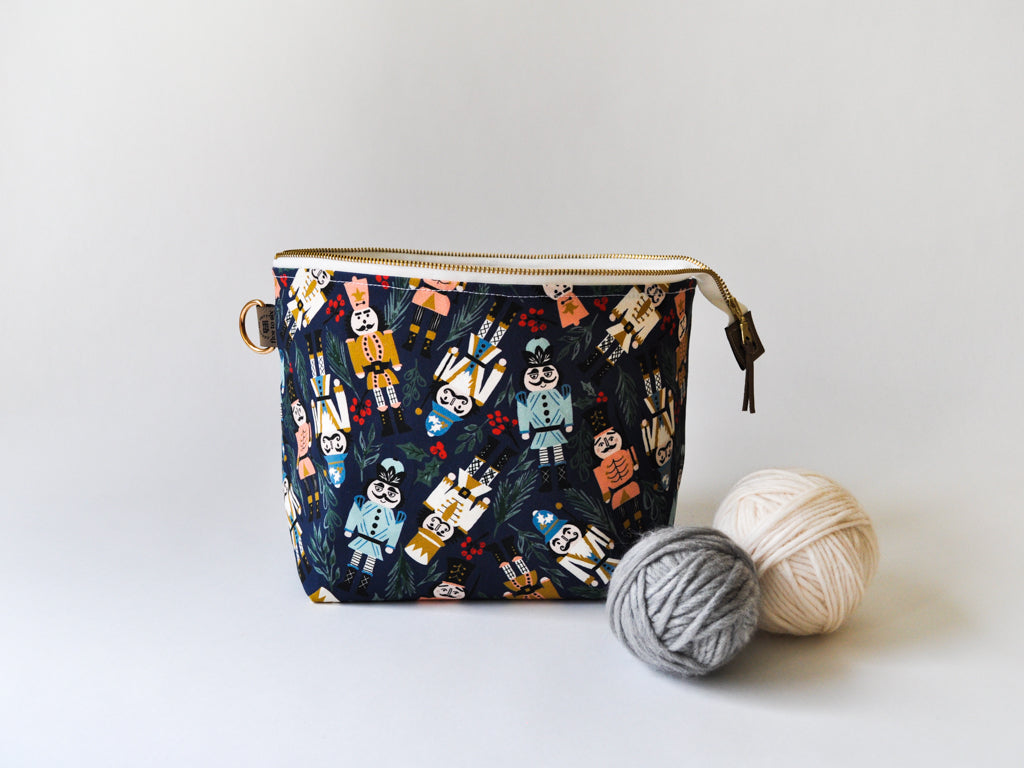 Small Project Bag in "Nutcrackers"