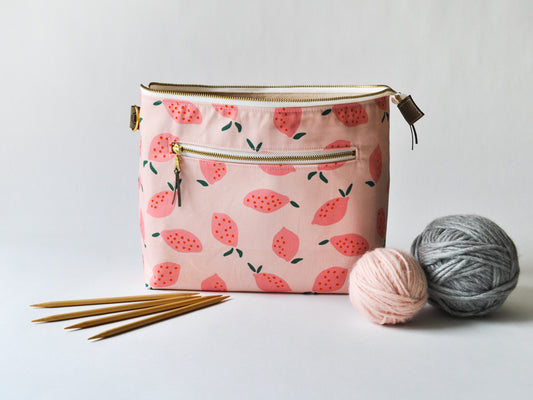 Double Pointed Knitting Needle Organizer in "Pink Lemons"