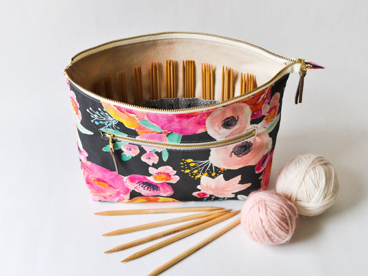 Double Pointed Knitting Needle Organizer in "Blushing Floral"