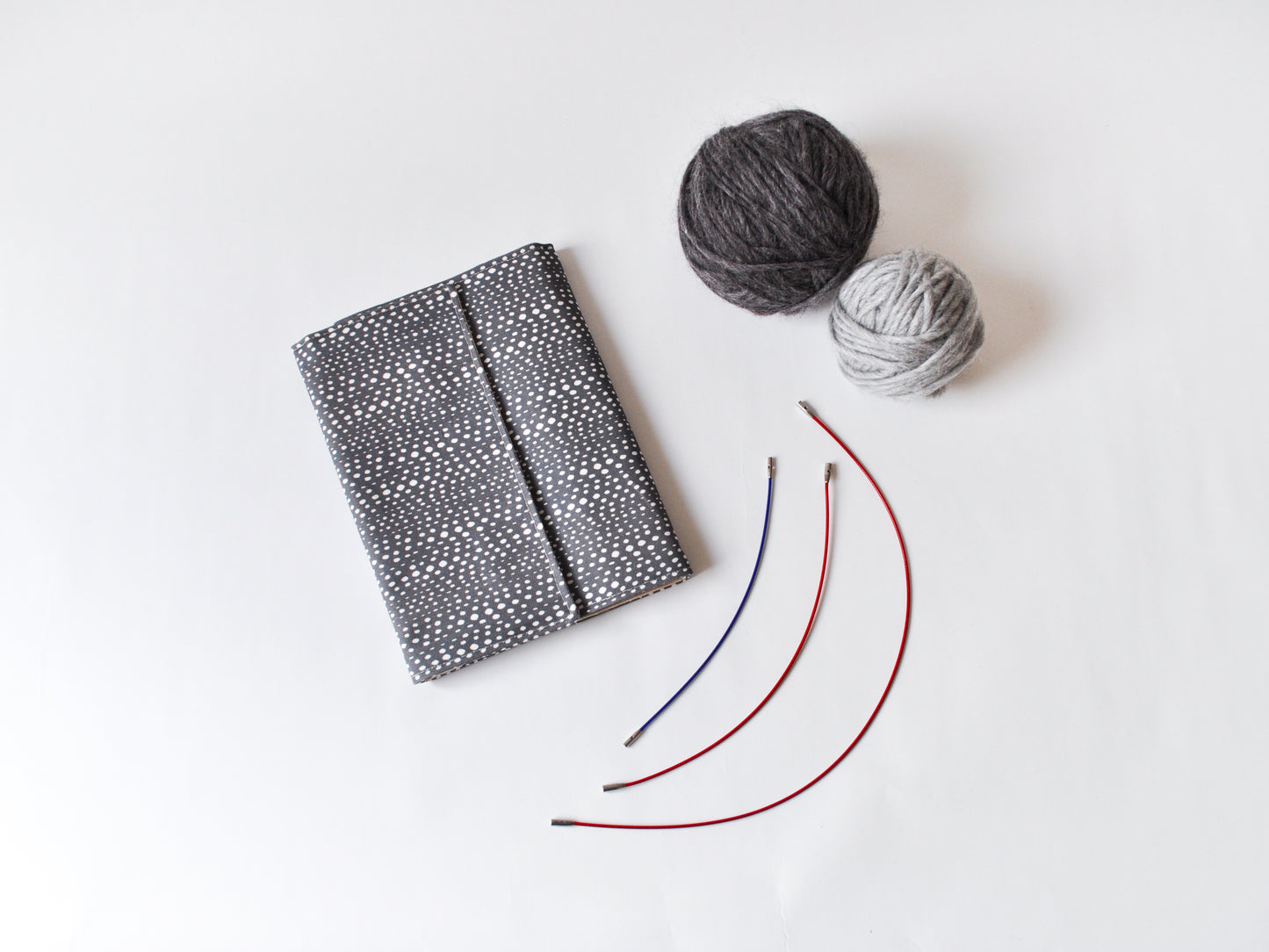 Cable Organizer in "Little Skipping Stones in Charcoal"