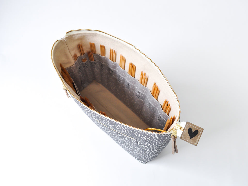 Double Pointed Knitting Needle Organizer in "Little Skipping Stones in Charcoal"