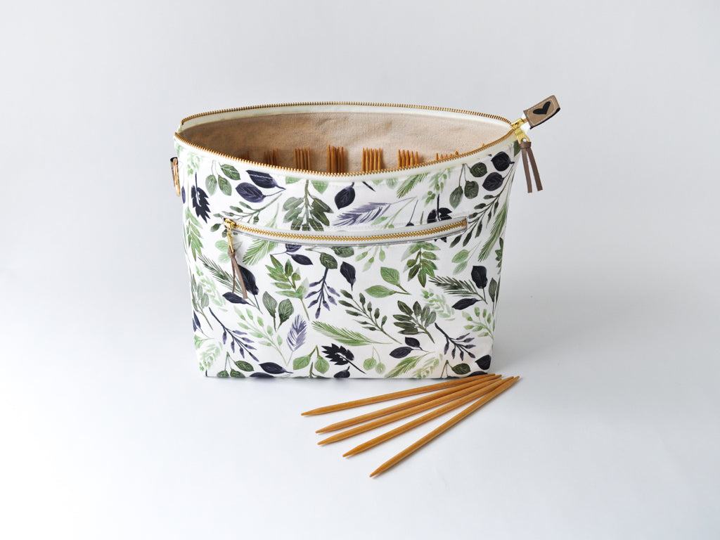 Double Pointed Knitting Needle Organizer in "Mod Botanics"