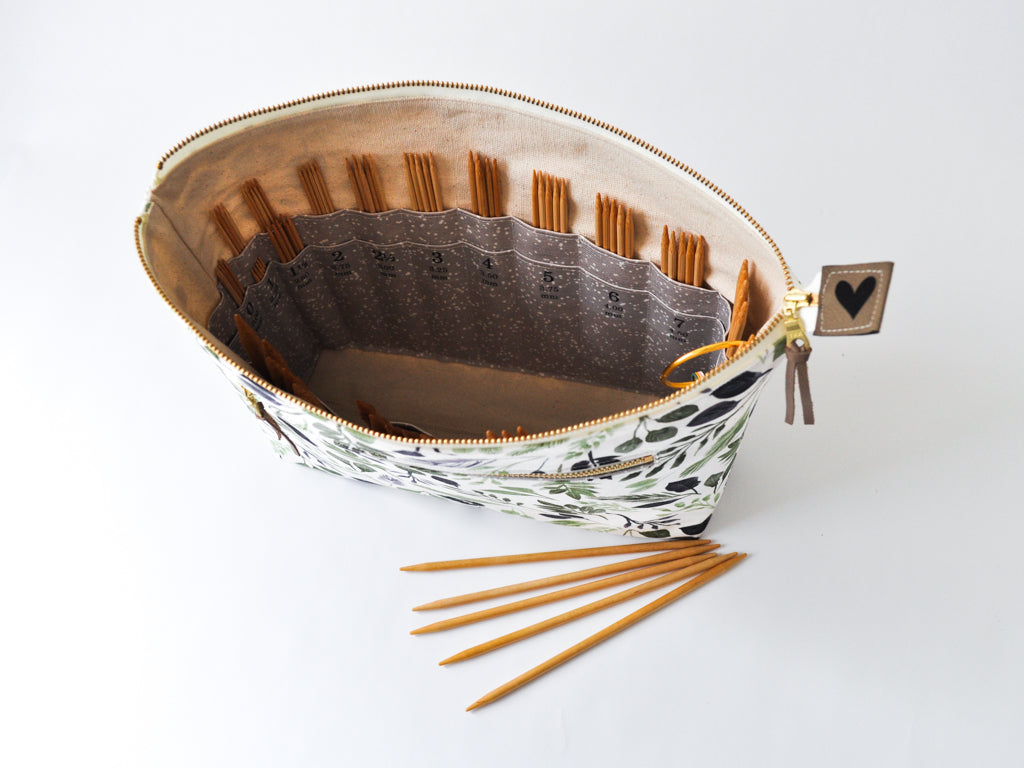 Double Pointed Knitting Needle Organizer in "Mod Botanics"