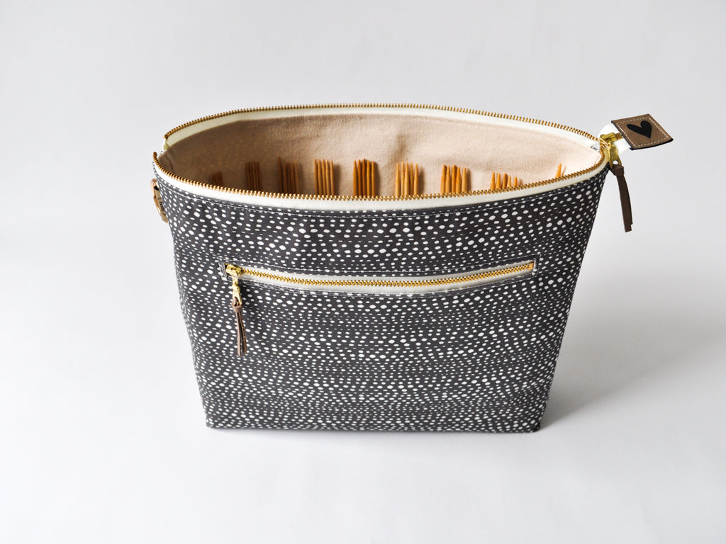 Double Pointed Knitting Needle Organizer in "Little Skipping Stones in Charcoal"