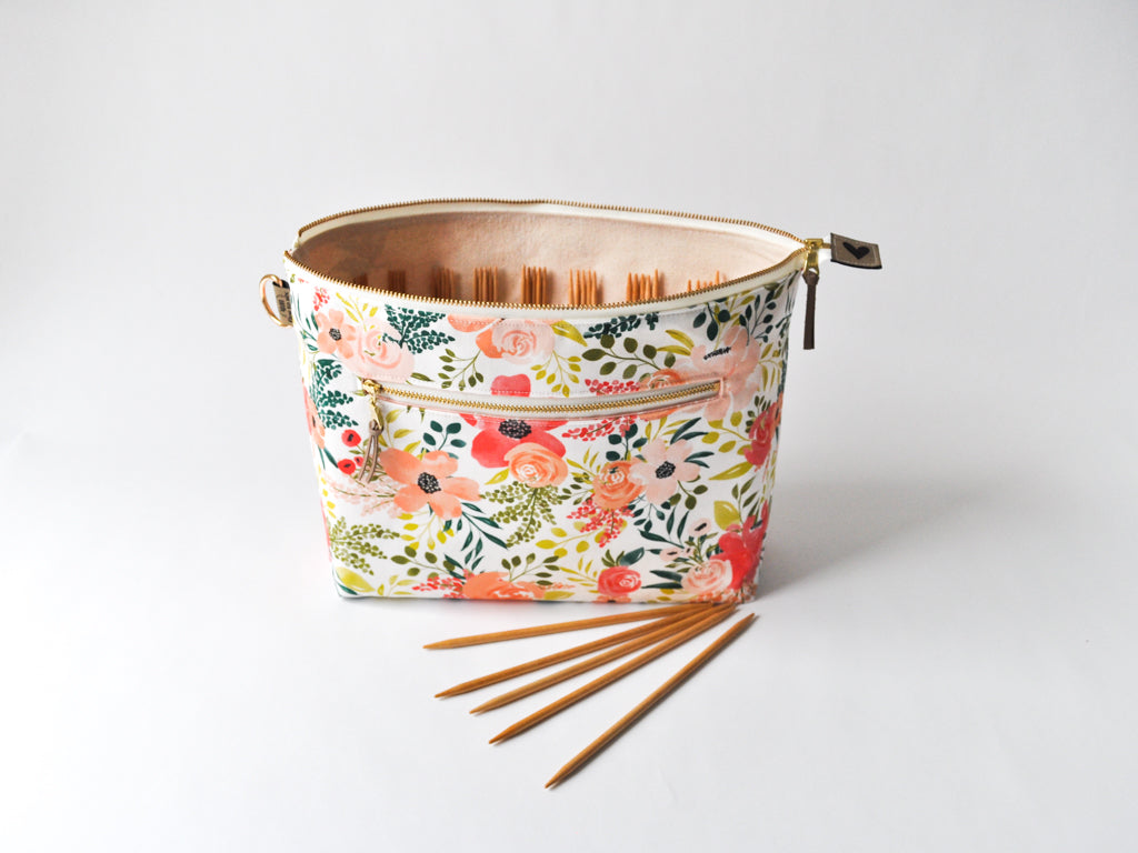 Double Pointed Knitting Needle Organizer in "Peach and Posey"