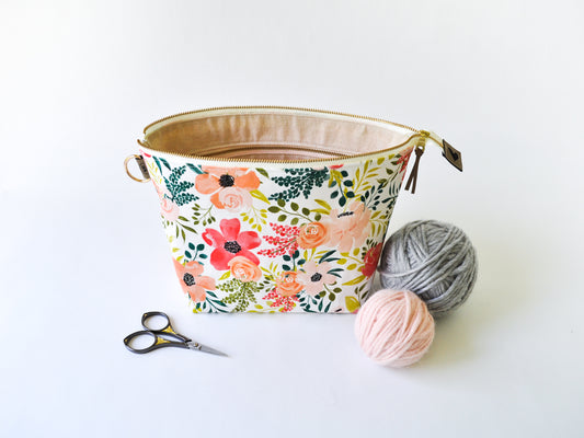 Small Project Bag in "Peach and Posey"