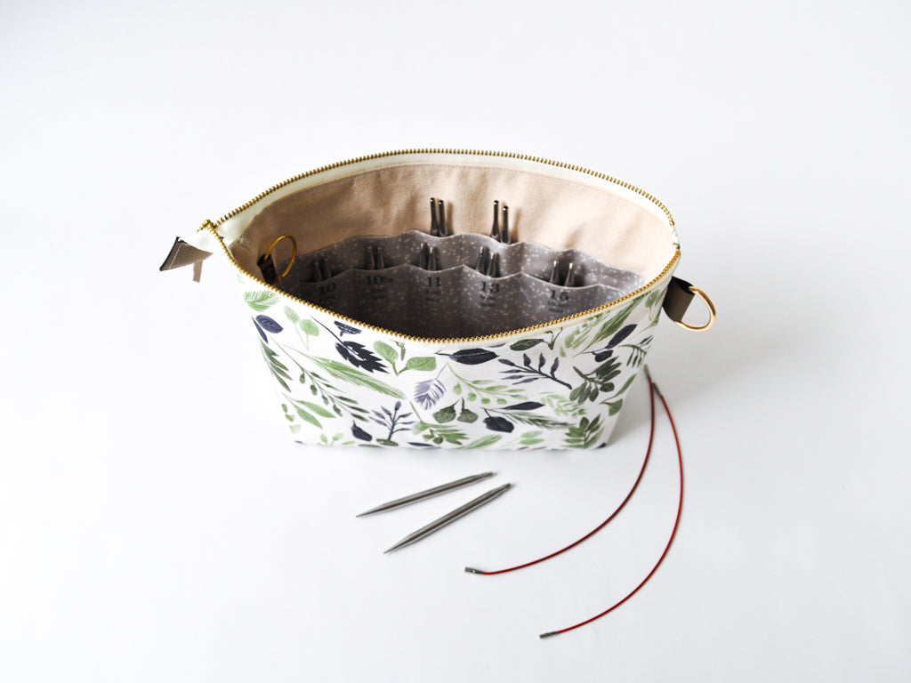 Interchangeable Knitting Needle Organizer in "Mod Botanics"