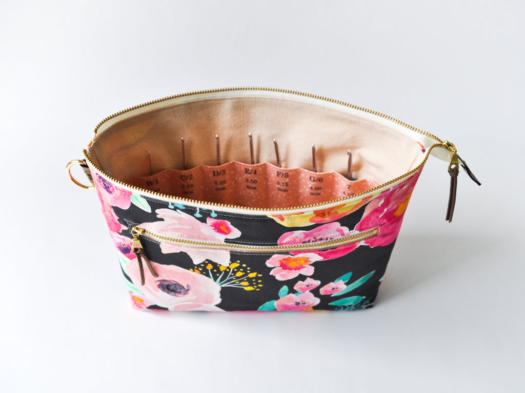 Crochet Hook Organizer in "Blushing Floral"