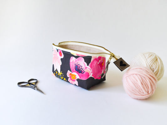 Notions Pouch in "Blushing Floral"