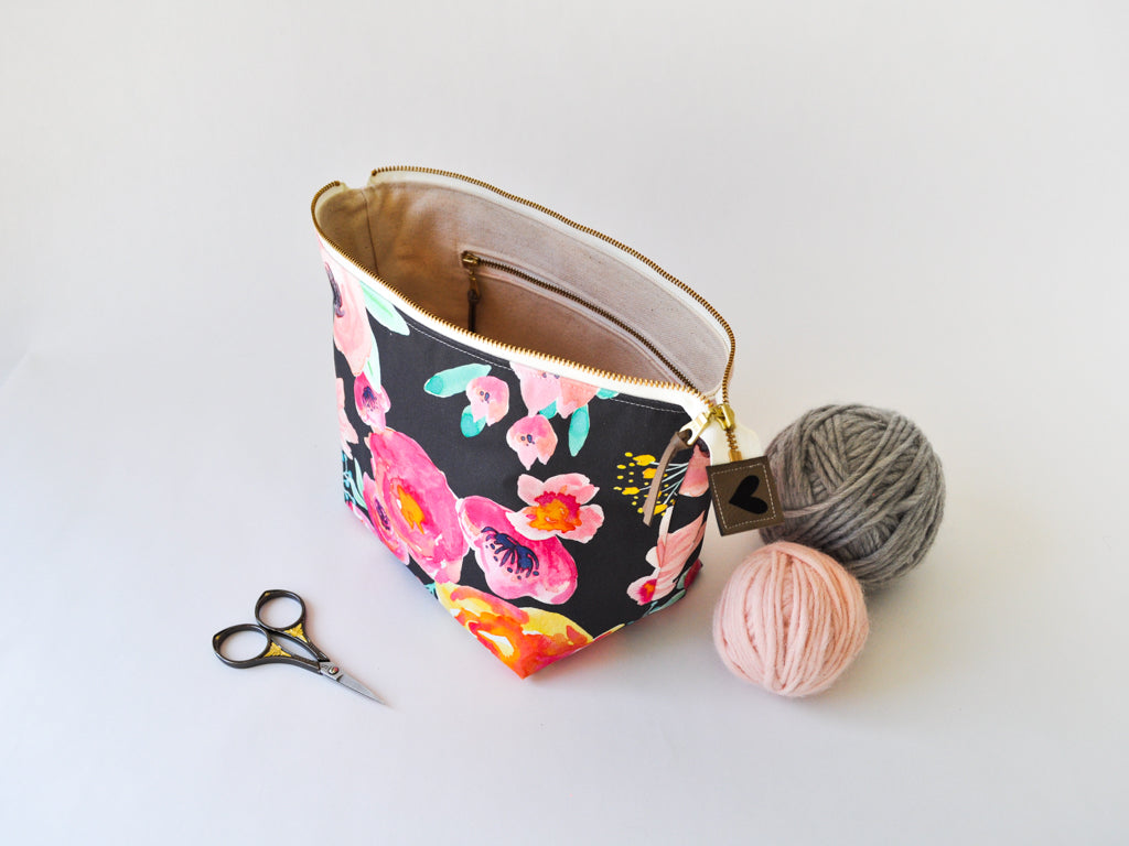 Small Project Bag in "Blushing Floral"