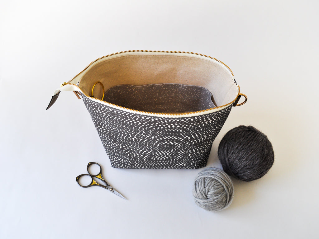 Small Project Bag in "Little Skipping Stones in Charcoal"