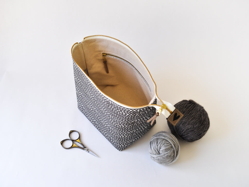 Small Project Bag in "Little Skipping Stones in Charcoal"