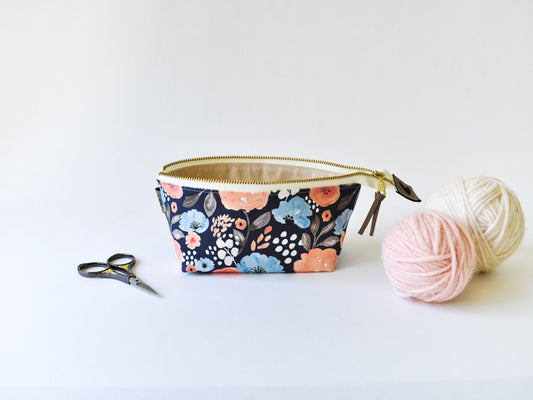 Notions Pouch in "Delightful in Navy"