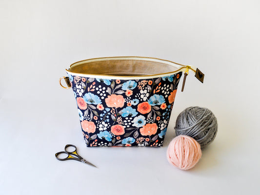 Small Project Bag in "Delightful in Navy"