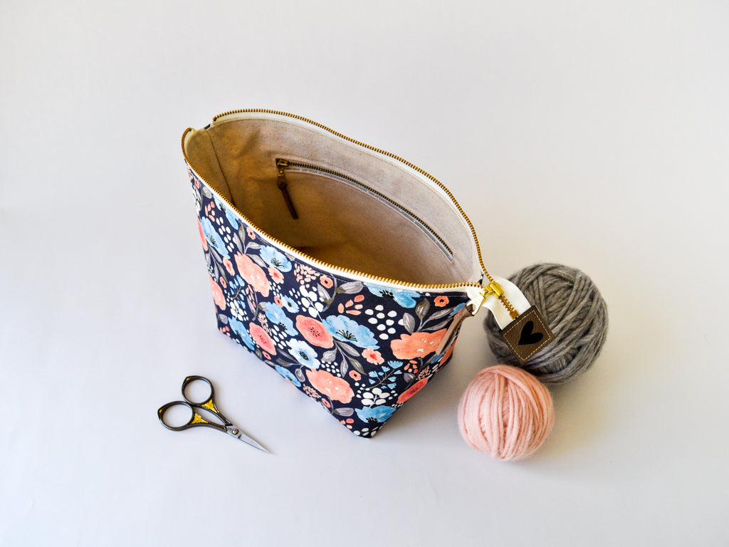 Small Project Bag in "Delightful in Navy"