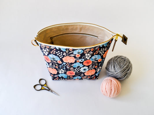 Small Project Bag in "Delightful in Navy"