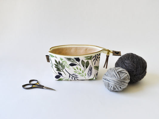 Notions Pouch in "Mod Botanics"