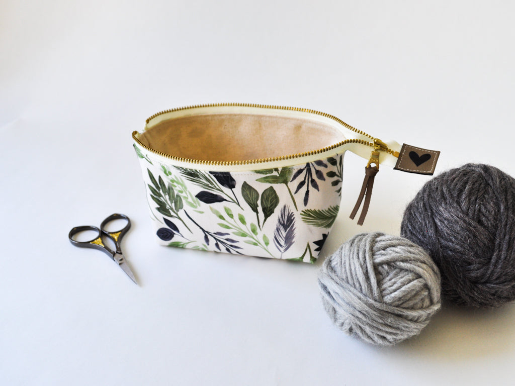 Notions Pouch in "Mod Botanics"