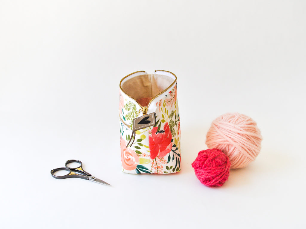 Extra Small Project Bag in "Peach and Posey"