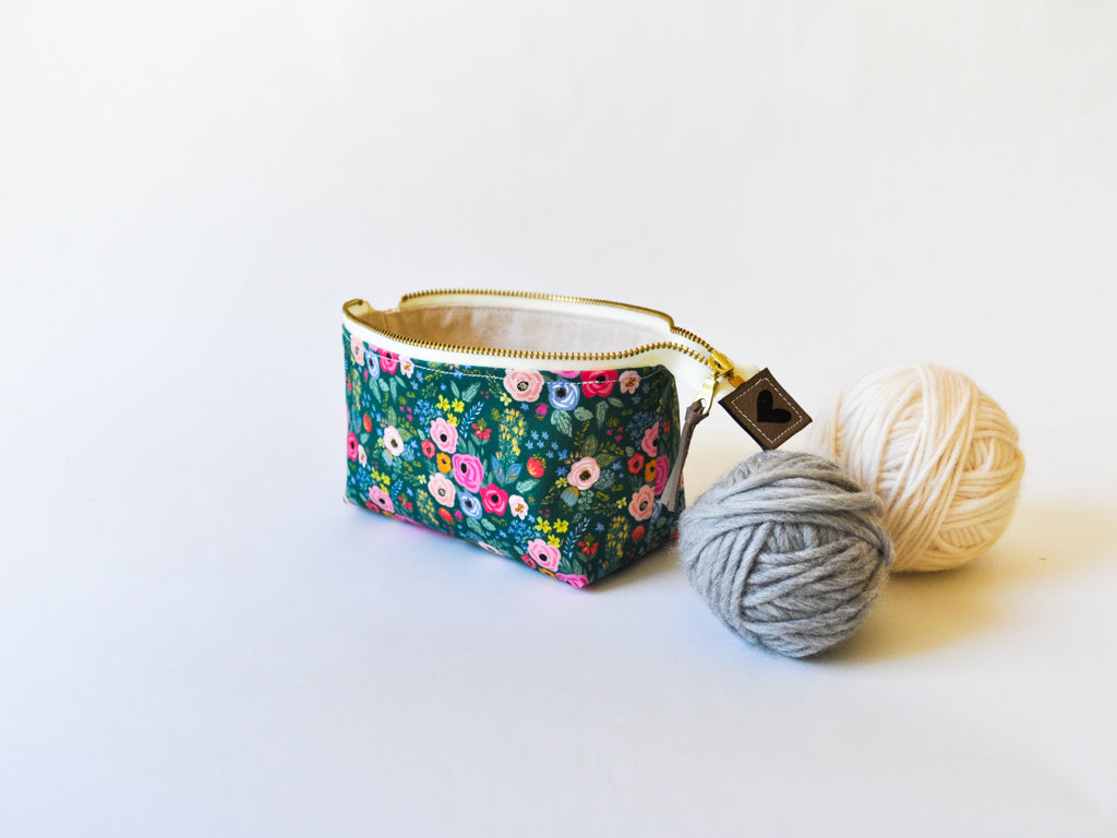 Notions Pouch in "In the Garden in Emerald"