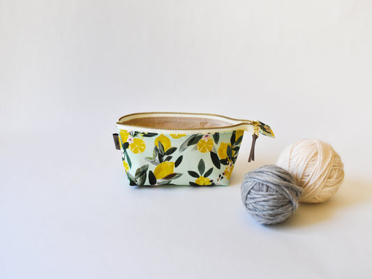 Notions Pouch in "Lemon Grove"