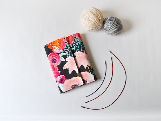 Cable Organizer in "Blushing Floral"