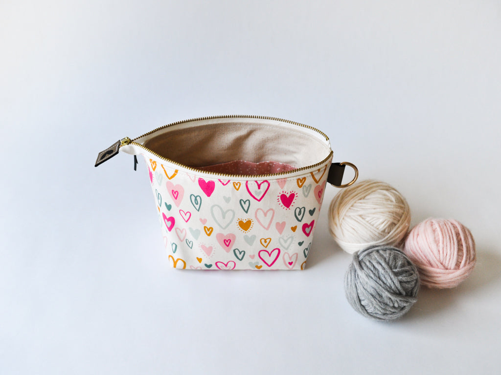 Extra Small Project Bag in "Bursting Hearts"