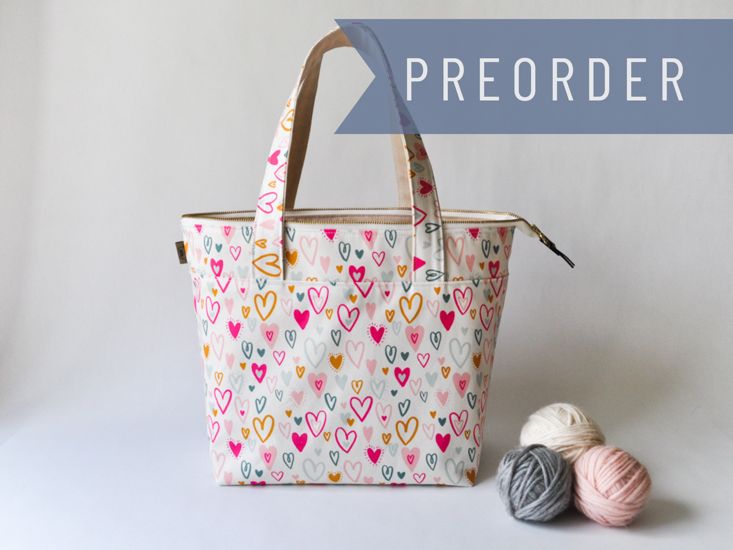 Large Project Bag in "Bursting Hearts"