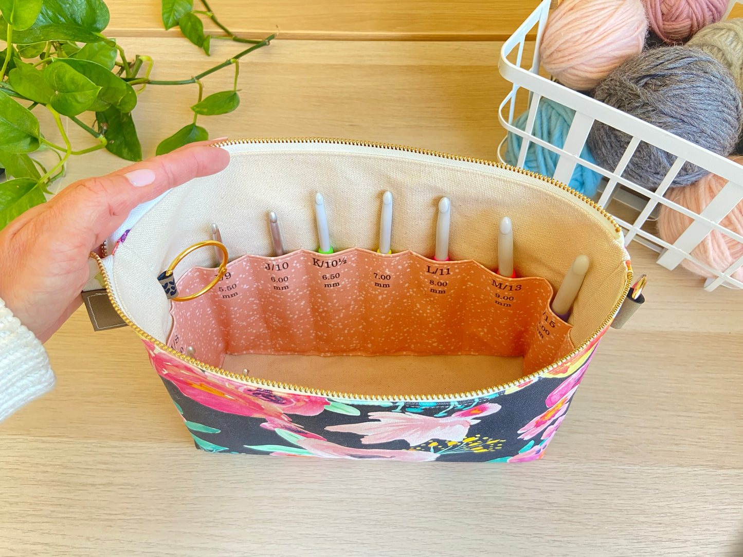 Crochet Hook Organizer in "Blushing Floral"