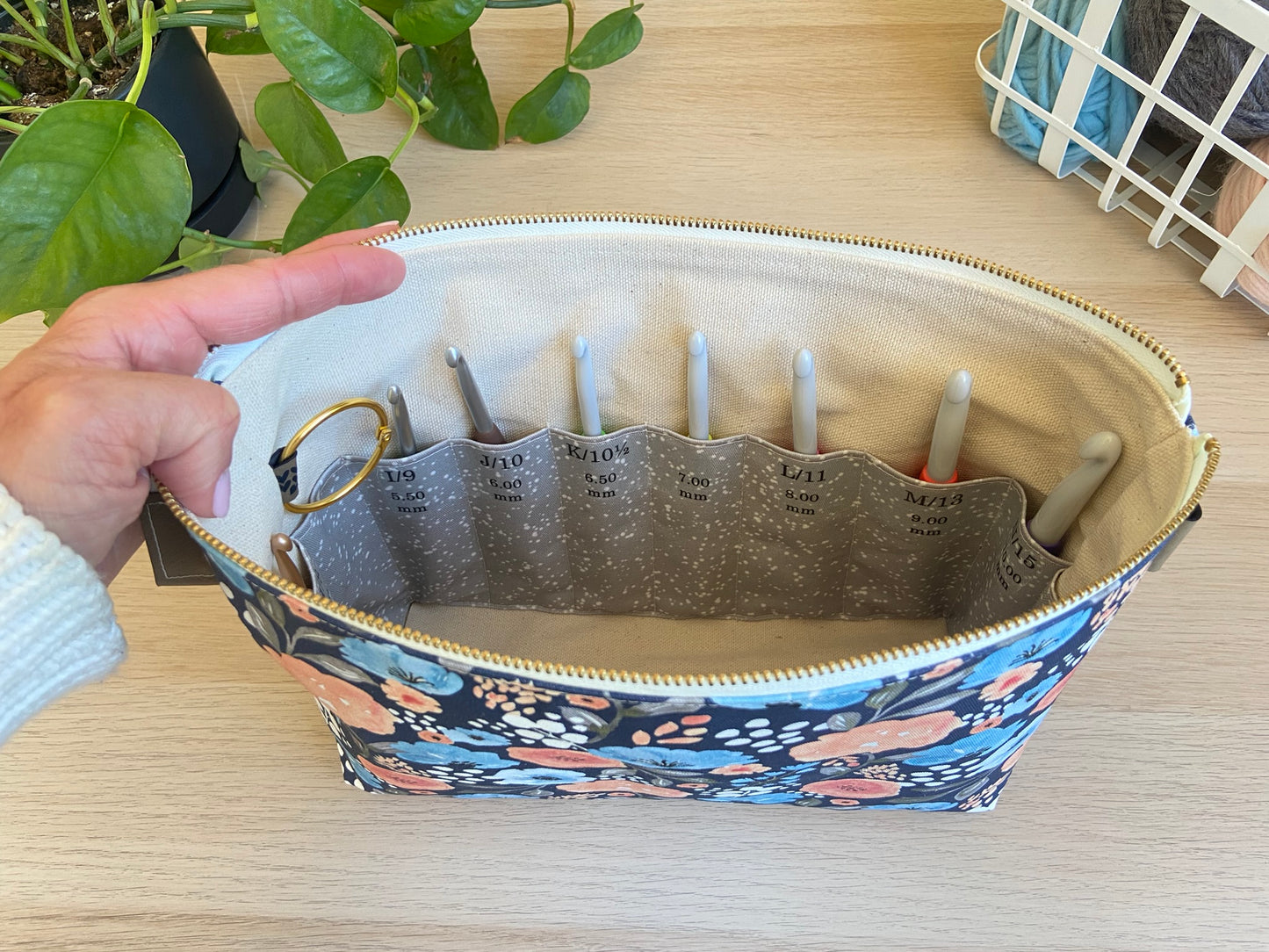 Crochet Hook Organizer in "Delighful in Navy"