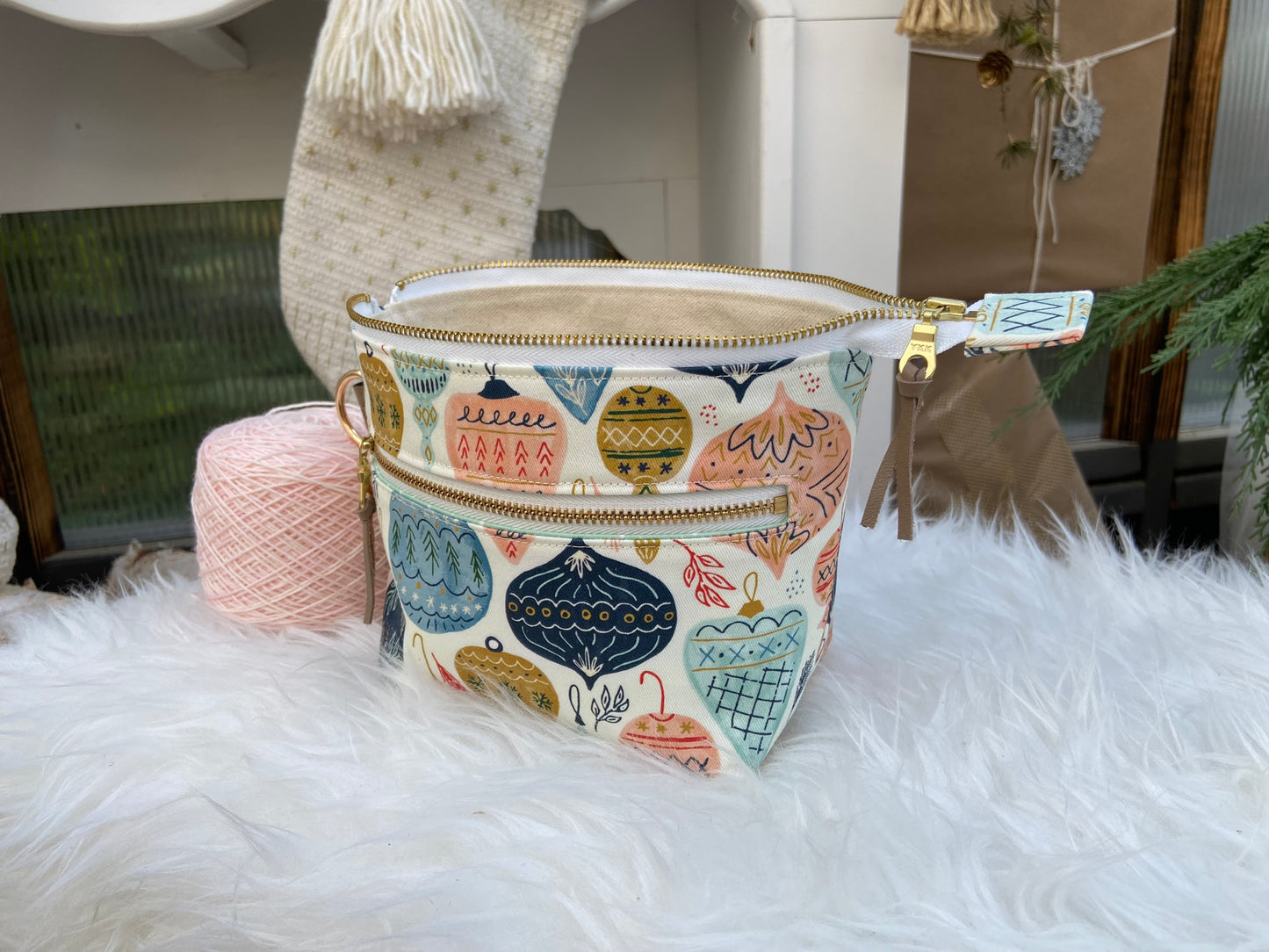 Extra Small Project Bag in "Vintage Ornaments"